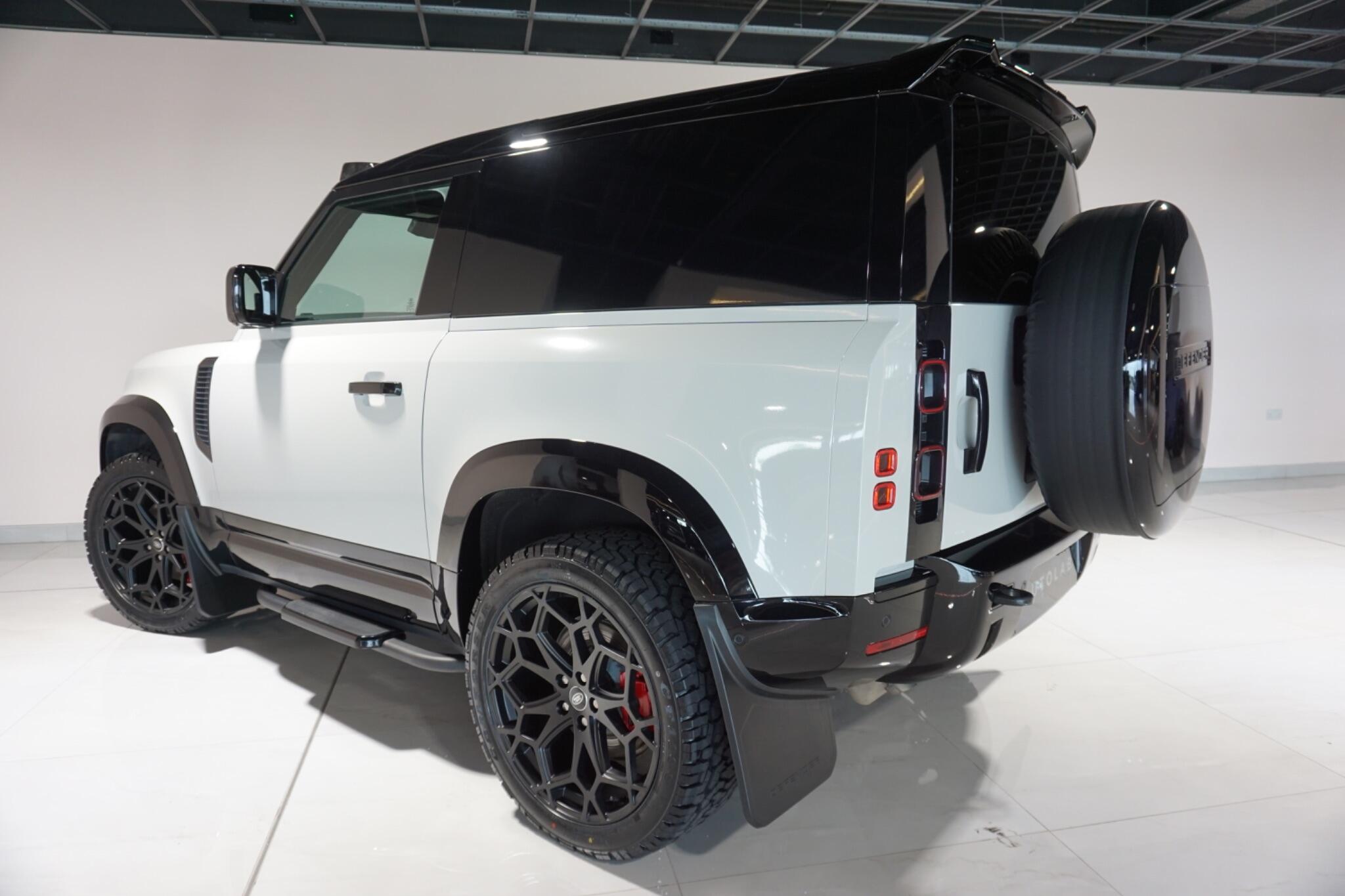 Land Rover Defender 90 3.0 D300 MHEV X-Dynamic HSE Hard Top SUV 3dr Diesel Auto 4WD SWB Euro 6 (s/s) (300 ps)
